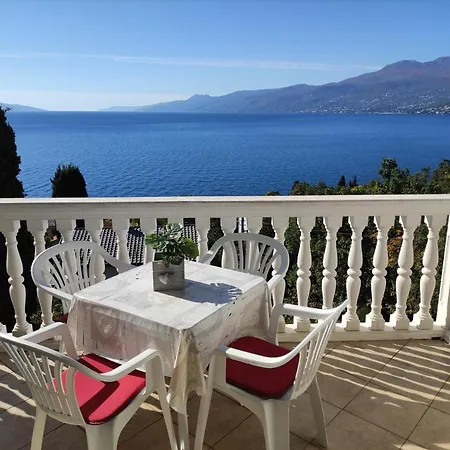 Apartman Lamia S Pogledom Na More Rijeka Exterior photo