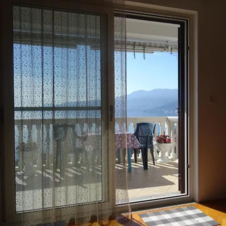 Apartman Lamia S Pogledom Na More Rijeka Exterior photo
