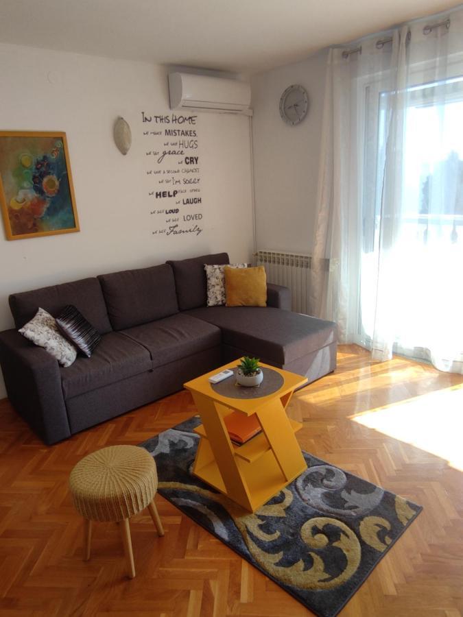 Apartment Lamia S Pogledom Na