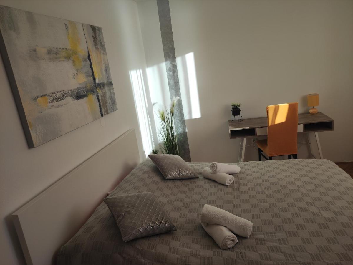 Apartment Lamia S Pogledom Na *